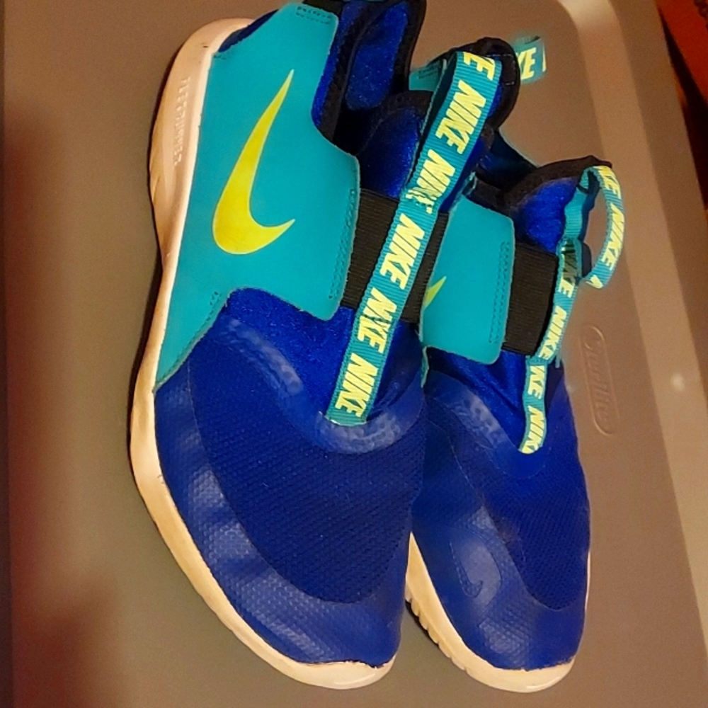 Boys Nike Pull-on Flexrunners